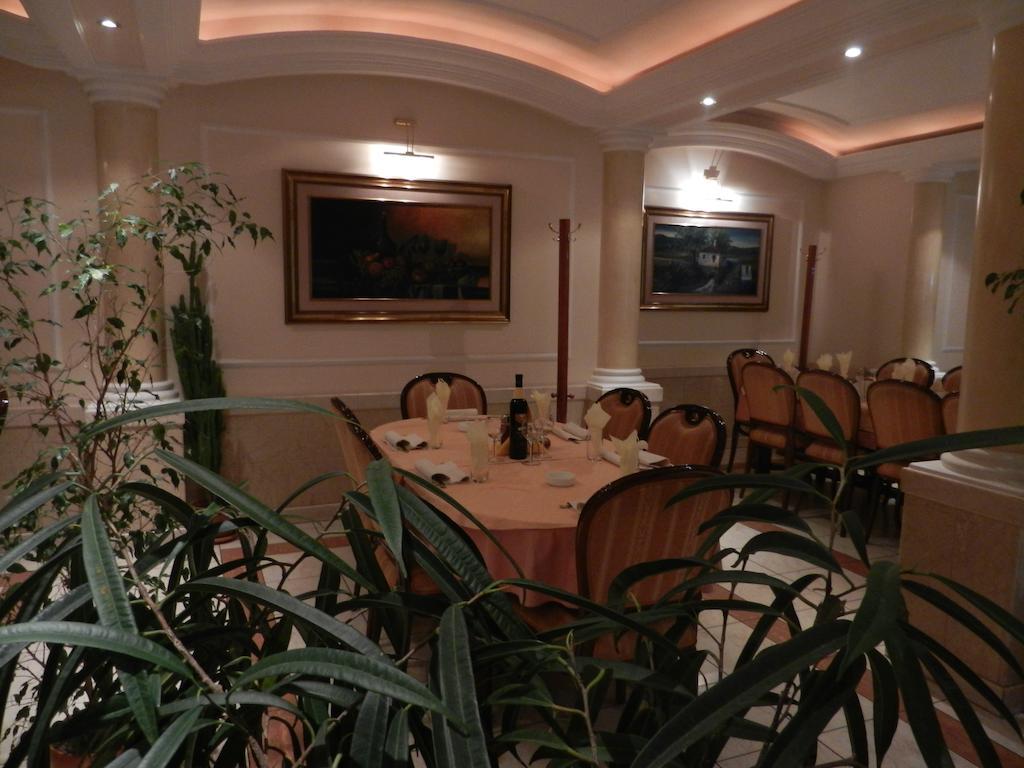 Guesthouse Ellite Pozarevac Bagian luar foto